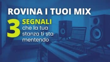 Home studio con monitor su scrivania in una stanza senza trattamento acustico